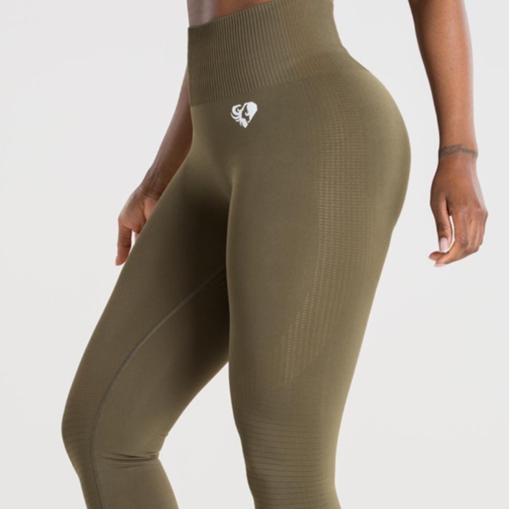 🚫❌SOLD❌🚫 Women’s best power seamless leggings